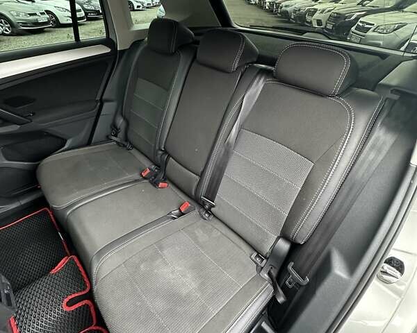 Серый Фольксваген Тигуан, объемом двигателя 1.97 л и пробегом 165 тыс. км за 25999 $, фото 18 на Automoto.ua