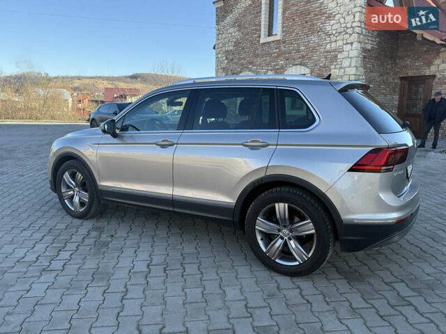 Серый Фольксваген Тигуан, объемом двигателя 2 л и пробегом 224 тыс. км за 25700 $, фото 26 на Automoto.ua