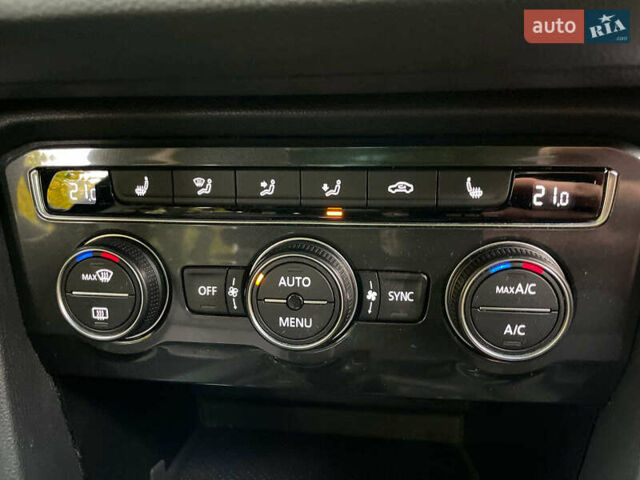 Серый Фольксваген Тигуан, объемом двигателя 2 л и пробегом 205 тыс. км за 16940 $, фото 43 на Automoto.ua