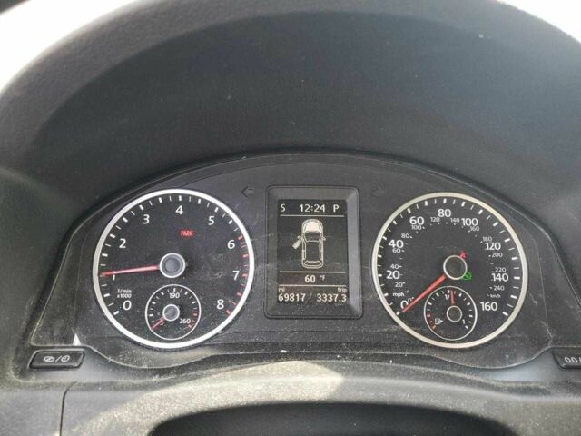 Серый Фольксваген Тигуан, объемом двигателя 2 л и пробегом 111 тыс. км за 1700 $, фото 8 на Automoto.ua