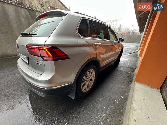 Серый Фольксваген Тигуан, объемом двигателя 1.97 л и пробегом 149 тыс. км за 25500 $, фото 5 на Automoto.ua