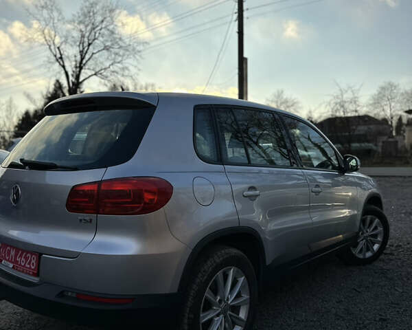 Серый Фольксваген Тигуан, объемом двигателя 2 л и пробегом 104 тыс. км за 13200 $, фото 6 на Automoto.ua