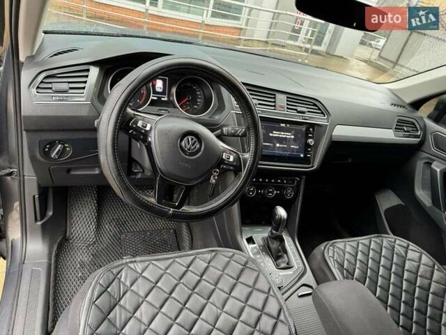 Серый Фольксваген Тигуан, объемом двигателя 1.97 л и пробегом 170 тыс. км за 24900 $, фото 12 на Automoto.ua