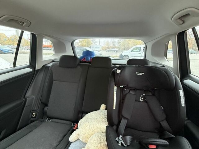 Сірий Фольксваген Тігуан, об'ємом двигуна 2 л та пробігом 117 тис. км за 22500 $, фото 7 на Automoto.ua