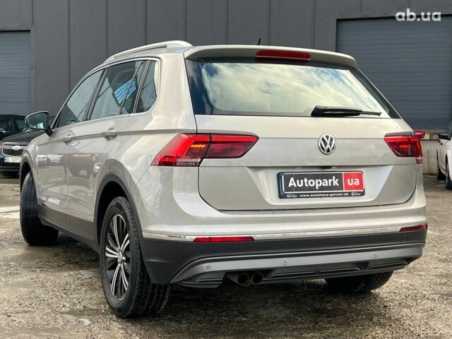 Серый Фольксваген Тигуан, объемом двигателя 2 л и пробегом 250 тыс. км за 22680 $, фото 5 на Automoto.ua