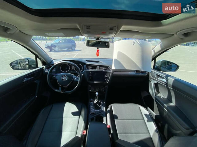 Серый Фольксваген Тигуан, объемом двигателя 1.98 л и пробегом 154 тыс. км за 20500 $, фото 3 на Automoto.ua