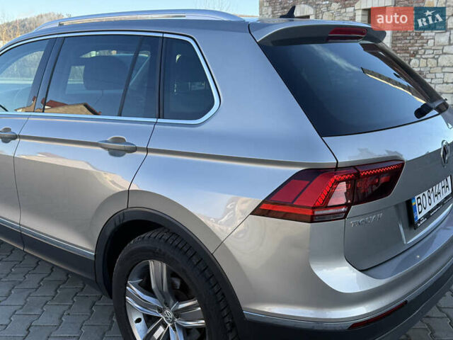 Серый Фольксваген Тигуан, объемом двигателя 2 л и пробегом 224 тыс. км за 25700 $, фото 37 на Automoto.ua