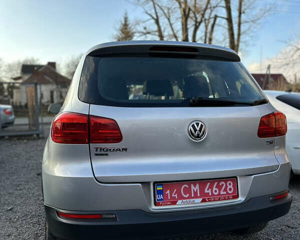 Серый Фольксваген Тигуан, объемом двигателя 2 л и пробегом 104 тыс. км за 13200 $, фото 3 на Automoto.ua