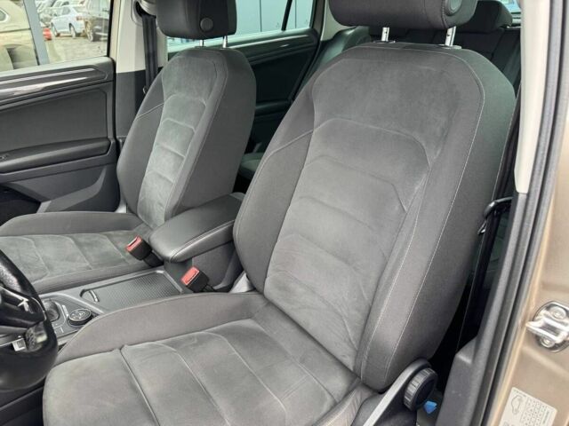 Серый Фольксваген Тигуан, объемом двигателя 2 л и пробегом 320 тыс. км за 20500 $, фото 20 на Automoto.ua