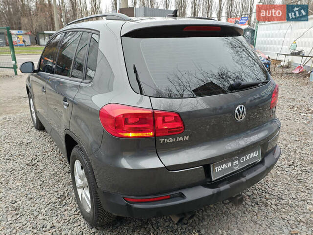 Серый Фольксваген Тигуан, объемом двигателя 1.98 л и пробегом 207 тыс. км за 13200 $, фото 7 на Automoto.ua