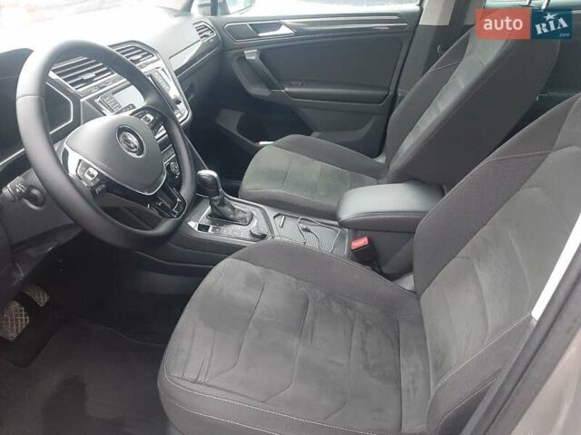 Серый Фольксваген Тигуан, объемом двигателя 1.98 л и пробегом 241 тыс. км за 24000 $, фото 13 на Automoto.ua