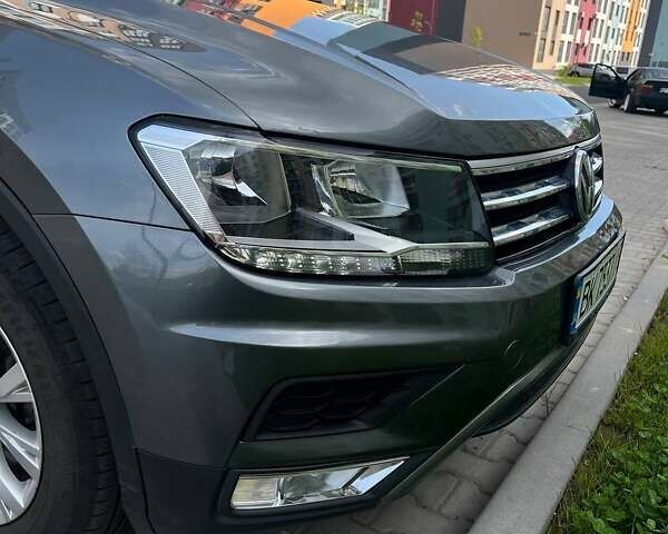 Сірий Фольксваген Тігуан, об'ємом двигуна 1.98 л та пробігом 98 тис. км за 17200 $, фото 10 на Automoto.ua