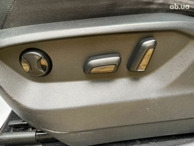 Серый Фольксваген Тигуан, объемом двигателя 2 л и пробегом 205 тыс. км за 16940 $, фото 30 на Automoto.ua