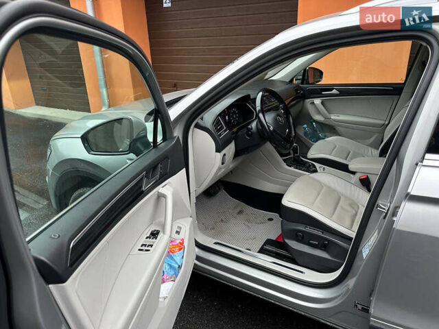 Серый Фольксваген Тигуан, объемом двигателя 1.97 л и пробегом 149 тыс. км за 25500 $, фото 19 на Automoto.ua