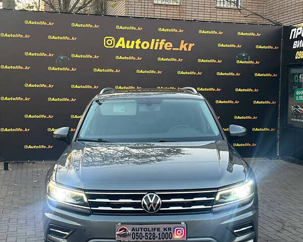 Серый Фольксваген Тигуан, объемом двигателя 1.98 л и пробегом 127 тыс. км за 17800 $, фото 1 на Automoto.ua