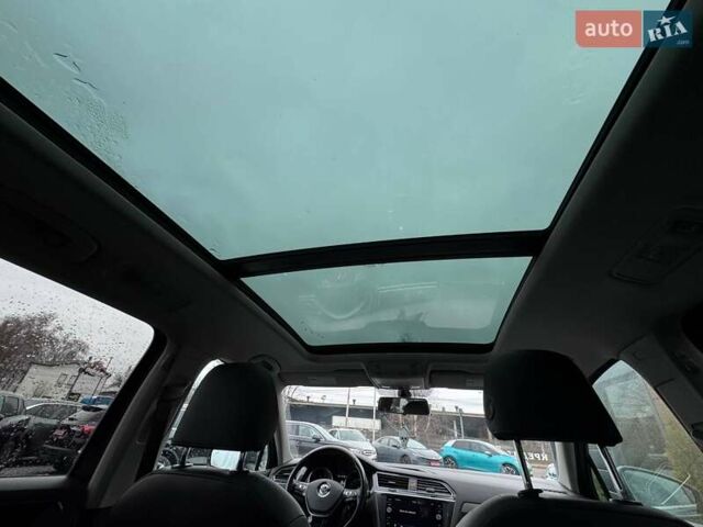 Сірий Фольксваген Тігуан, об'ємом двигуна 1.98 л та пробігом 152 тис. км за 18400 $, фото 66 на Automoto.ua