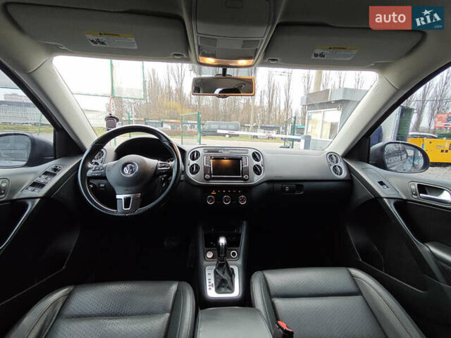 Серый Фольксваген Тигуан, объемом двигателя 1.98 л и пробегом 207 тыс. км за 13200 $, фото 20 на Automoto.ua