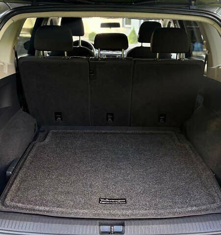 Сірий Фольксваген Тігуан, об'ємом двигуна 1.98 л та пробігом 149 тис. км за 17800 $, фото 32 на Automoto.ua