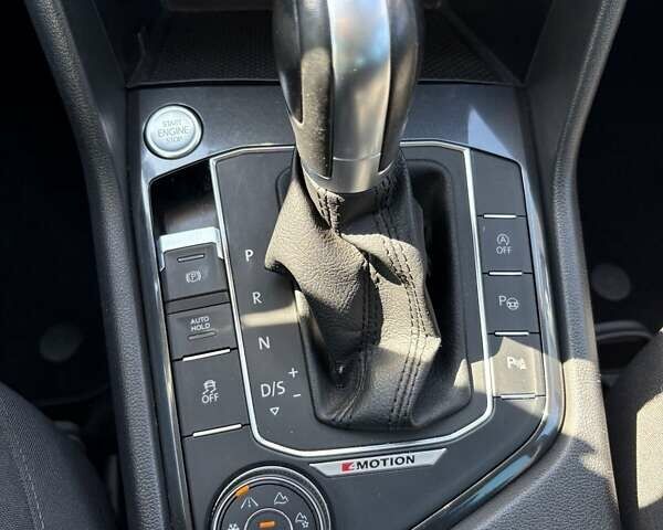 Серый Фольксваген Тигуан, объемом двигателя 1.98 л и пробегом 116 тыс. км за 28000 $, фото 16 на Automoto.ua