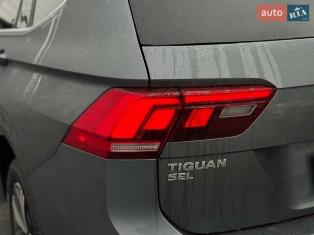 Сірий Фольксваген Тігуан, об'ємом двигуна 1.98 л та пробігом 152 тис. км за 18400 $, фото 24 на Automoto.ua
