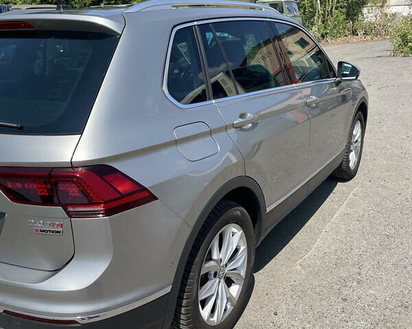 Серый Фольксваген Тигуан, объемом двигателя 1.97 л и пробегом 84 тыс. км за 29000 $, фото 6 на Automoto.ua