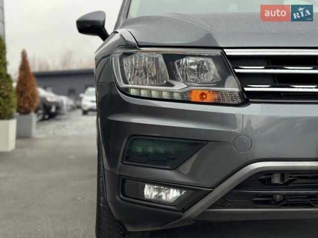 Сірий Фольксваген Тігуан, об'ємом двигуна 1.98 л та пробігом 152 тис. км за 18400 $, фото 21 на Automoto.ua