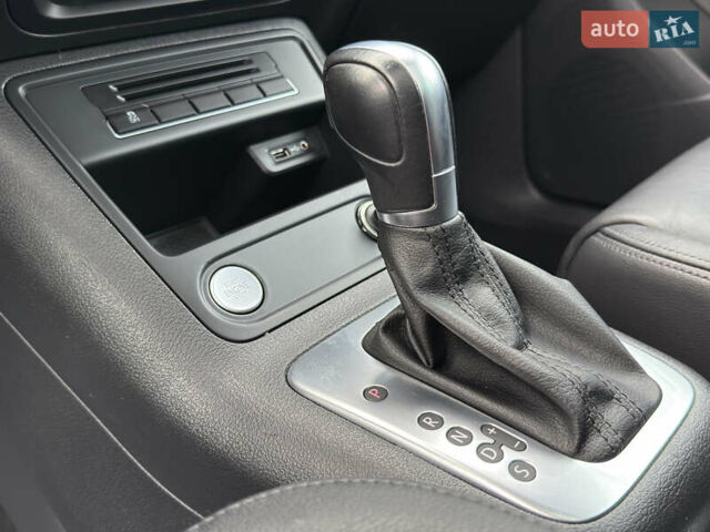 Серый Фольксваген Тигуан, объемом двигателя 2 л и пробегом 181 тыс. км за 15000 $, фото 19 на Automoto.ua