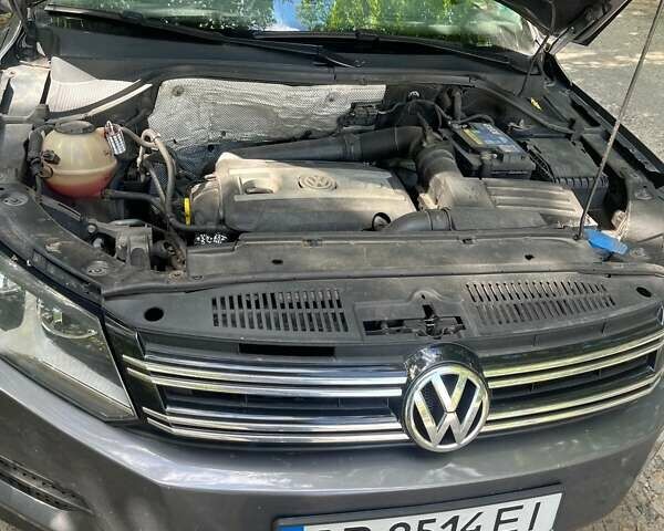 Серый Фольксваген Тигуан, объемом двигателя 1.98 л и пробегом 120 тыс. км за 15700 $, фото 4 на Automoto.ua