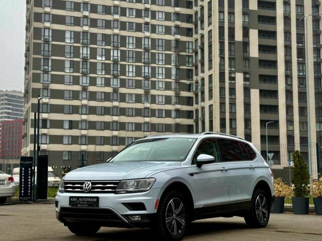 Серый Фольксваген Тигуан, объемом двигателя 2 л и пробегом 77 тыс. км за 19700 $, фото 7 на Automoto.ua