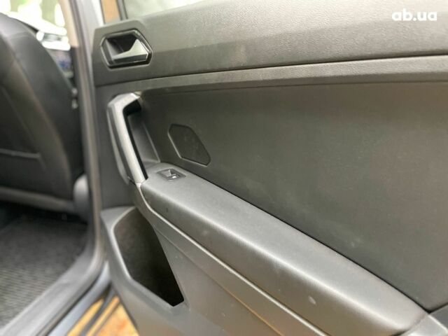 Серый Фольксваген Тигуан, объемом двигателя 2 л и пробегом 205 тыс. км за 16940 $, фото 46 на Automoto.ua