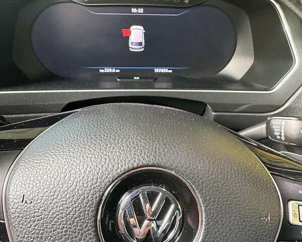 Серый Фольксваген Тигуан, объемом двигателя 2 л и пробегом 197 тыс. км за 22900 $, фото 8 на Automoto.ua