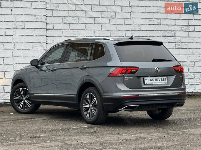 Серый Фольксваген Тигуан, объемом двигателя 2 л и пробегом 187 тыс. км за 18500 $, фото 10 на Automoto.ua