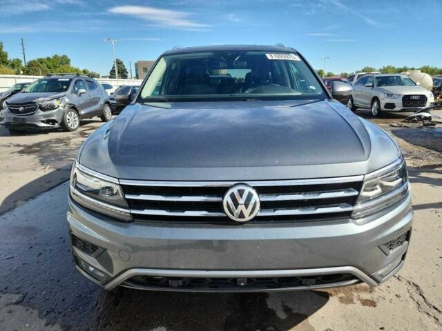 Сірий Фольксваген Тігуан, об'ємом двигуна 2 л та пробігом 64 тис. км за 7000 $, фото 4 на Automoto.ua