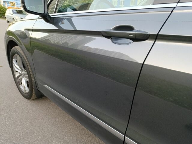 Серый Фольксваген Тигуан, объемом двигателя 2 л и пробегом 180 тыс. км за 30000 $, фото 8 на Automoto.ua