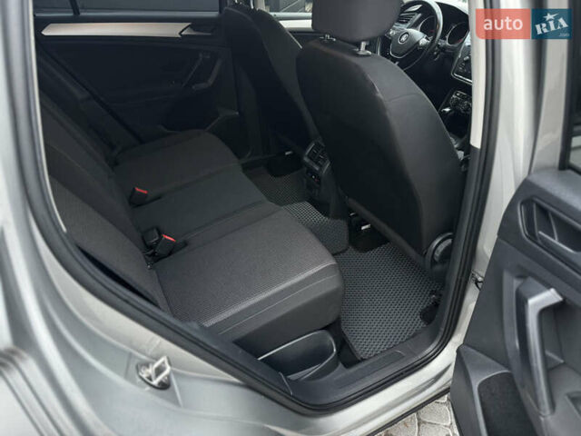 Серый Фольксваген Тигуан, объемом двигателя 2 л и пробегом 248 тыс. км за 21500 $, фото 29 на Automoto.ua