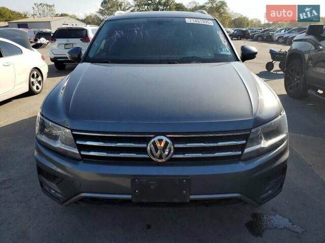Серый Фольксваген Тигуан, объемом двигателя 1.98 л и пробегом 165 тыс. км за 4300 $, фото 4 на Automoto.ua