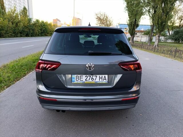 Серый Фольксваген Тигуан, объемом двигателя 2 л и пробегом 180 тыс. км за 30000 $, фото 5 на Automoto.ua