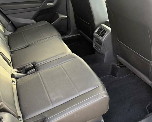 Серый Фольксваген Тигуан, объемом двигателя 2 л и пробегом 147 тыс. км за 17500 $, фото 11 на Automoto.ua