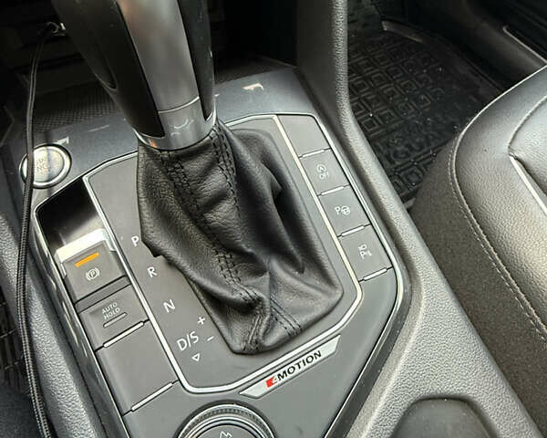 Сірий Фольксваген Тігуан, об'ємом двигуна 1.98 л та пробігом 83 тис. км за 30700 $, фото 15 на Automoto.ua