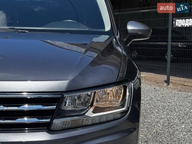 Сірий Фольксваген Тігуан, об'ємом двигуна 2 л та пробігом 167 тис. км за 19500 $, фото 3 на Automoto.ua