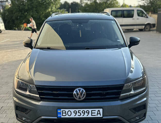Сірий Фольксваген Тігуан, об'ємом двигуна 1.98 л та пробігом 145 тис. км за 17800 $, фото 2 на Automoto.ua