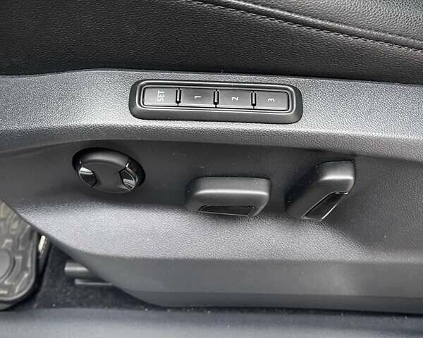 Серый Фольксваген Тигуан, объемом двигателя 1.98 л и пробегом 194 тыс. км за 24299 $, фото 24 на Automoto.ua