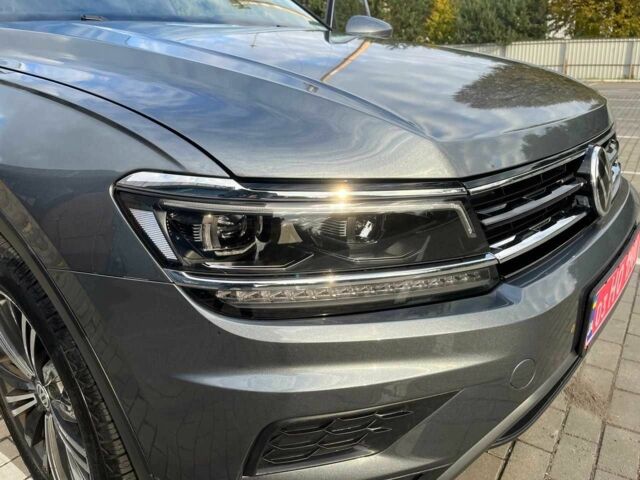 Серый Фольксваген Тигуан, объемом двигателя 2 л и пробегом 135 тыс. км за 18500 $, фото 13 на Automoto.ua