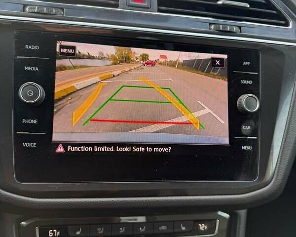 Серый Фольксваген Тигуан, объемом двигателя 2 л и пробегом 147 тыс. км за 17500 $, фото 22 на Automoto.ua