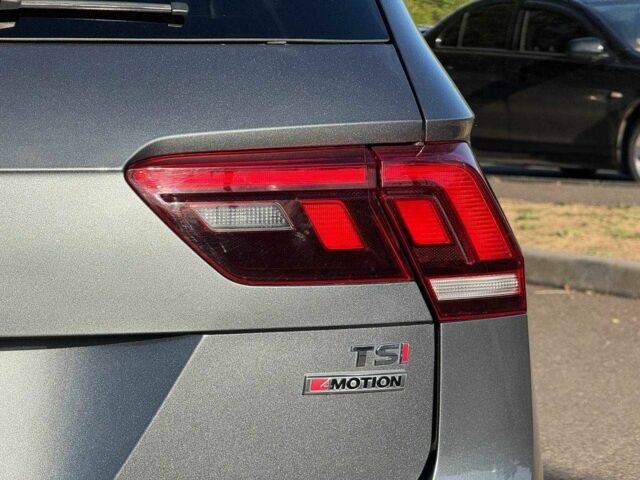 Сірий Фольксваген Тігуан, об'ємом двигуна 0 л та пробігом 130 тис. км за 402 $, фото 8 на Automoto.ua