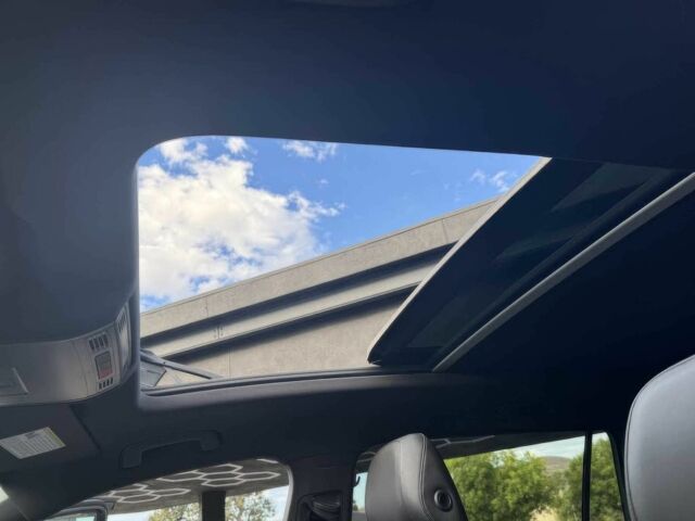 Сірий Фольксваген Тігуан, об'ємом двигуна 2 л та пробігом 38 тис. км за 9000 $, фото 12 на Automoto.ua