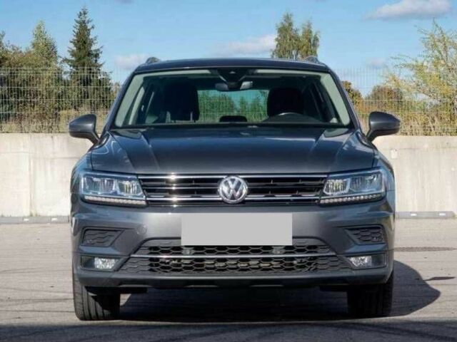 Сірий Фольксваген Тігуан, об'ємом двигуна 0 л та пробігом 110 тис. км за 11500 $, фото 3 на Automoto.ua