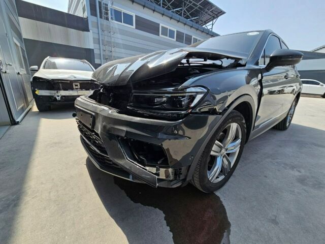 Серый Фольксваген Тигуан, объемом двигателя 2 л и пробегом 80 тыс. км за 16500 $, фото 12 на Automoto.ua