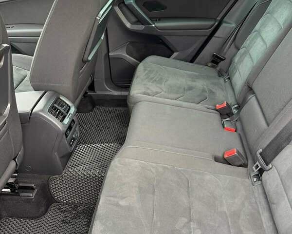 Серый Фольксваген Тигуан, объемом двигателя 1.98 л и пробегом 154 тыс. км за 25700 $, фото 22 на Automoto.ua