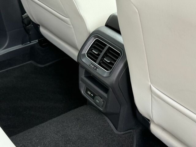 Серый Фольксваген Тигуан, объемом двигателя 2 л и пробегом 158 тыс. км за 17900 $, фото 10 на Automoto.ua